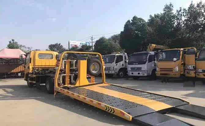 宁强汽车中途维修案例